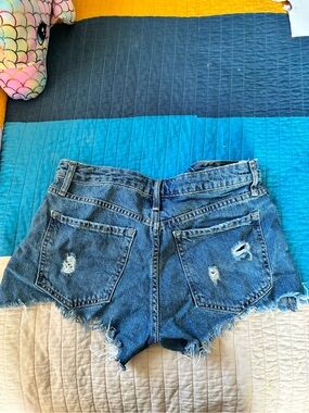 Forever 21 Blue Distressed denim short shorts